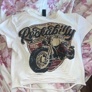From Windsor, size xS, crop top baby tee